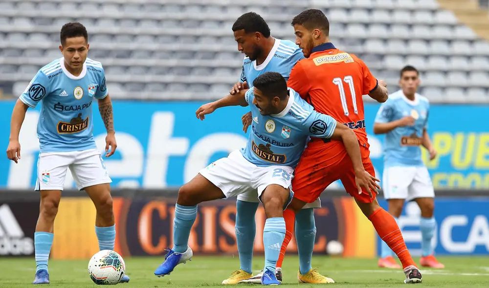 A pesar de la derrota, Cristal finalizó en el primer lugar del Grupo B. Foto: FPF A pesar de la derrota, Cristal finalizó en el primer lugar del Grupo B. Foto: FPF