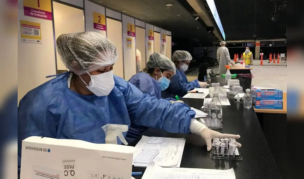 Las nuevas restricciones en Argentina buscan evitar las actividades sociales, educativas, religiosas y deportivas en forma presencial. Foto: Página 12 Las nuevas restricciones en Argentina buscan evitar las actividades sociales, educativas, religiosas y deportivas en forma presencial. Foto: Página 12