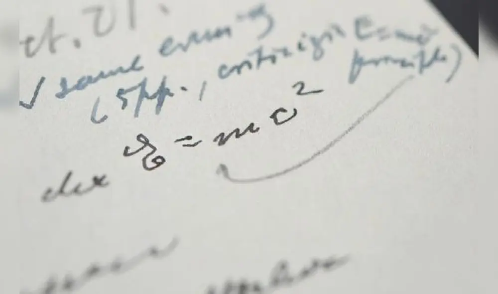 La ecuación E=mc2 cambió la física al demostrar que el tiempo no era absoluto y que la masa y la energía eran equivalentes. Foto: CBS
