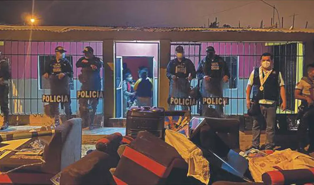 Personal de la Policía intervinieron a María Teresa Estrada Masías por encontrarse en posesión de PBC y marihuana en poca cantidad. Foto: PNP Personal de la Policía intervinieron a María Teresa Estrada Masías por encontrarse en posesión de PBC y marihuana en poca cantidad. Foto: PNP