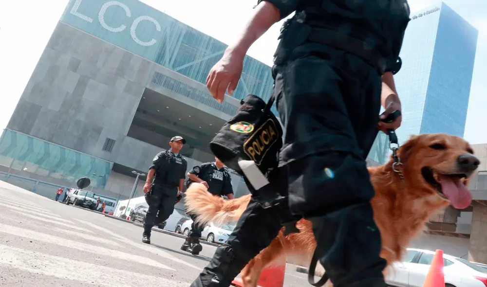 Vecinos deben portar DNI para transitar por la zona. Foto: Andina Vecinos deben portar DNI para transitar por la zona. Foto: Andina