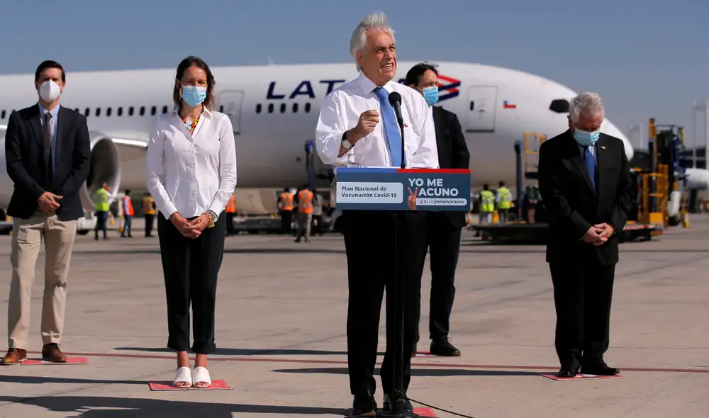 Este sábado, Chile registró más de 7.500 positivos por tercer día consecutivo. Foto: AFP Este sábado, Chile registró más de 7.500 positivos por tercer día consecutivo. Foto: AFP
