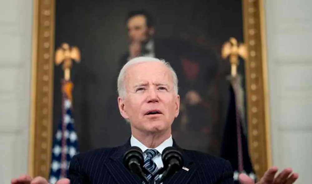 “Si has sido vacunado, no tienes que llevar mascarilla; si no lo has sido, sí. Así de claro”, expresó Joe Biden. Foto: AFP “Si has sido vacunado, no tienes que llevar mascarilla; si no lo has sido, sí. Así de claro”, expresó Joe Biden. Foto: AFP