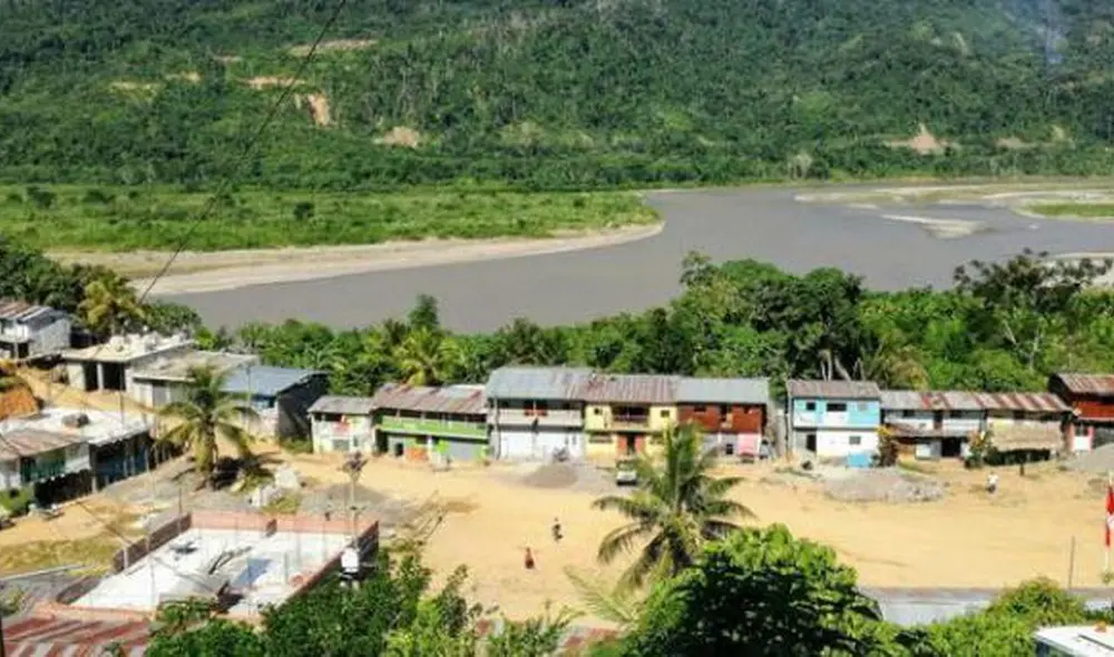 Dos padres cuyos hijos fueron asesinados en el atentado acudieron al distrito de Mazamari, en Satipo, Junín, para reconocer a sus hijos y solicitar el apoyo del Gobierno. Foto: difusión Dos padres cuyos hijos fueron asesinados en el atentado acudieron al distrito de Mazamari, en Satipo, Junín, para reconocer a sus hijos y solicitar el apoyo del Gobierno. Foto: difusión