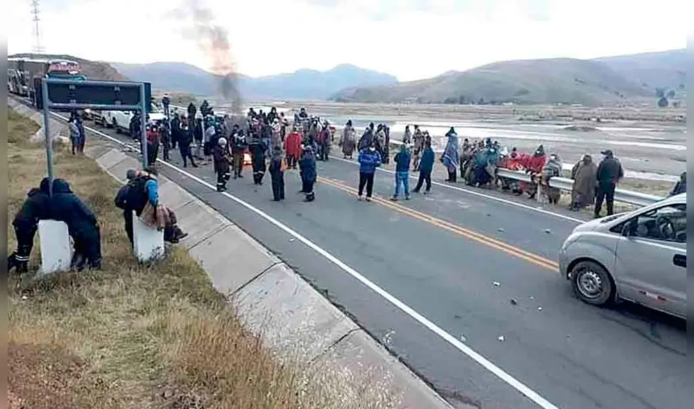 Con justo derecho.  Productores agropecuarios bloquearon vía Interocéanica.