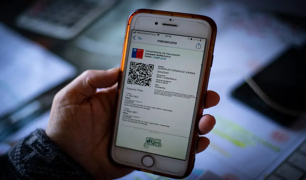 El Pase de Movilidad ha recibido muchas críticas en Chile, donde se mantiene una cantidad elevada de contagios de coronavirus. Foto: AFP El Pase de Movilidad ha recibido muchas críticas en Chile, donde se mantiene una cantidad elevada de contagios de coronavirus. Foto: AFP