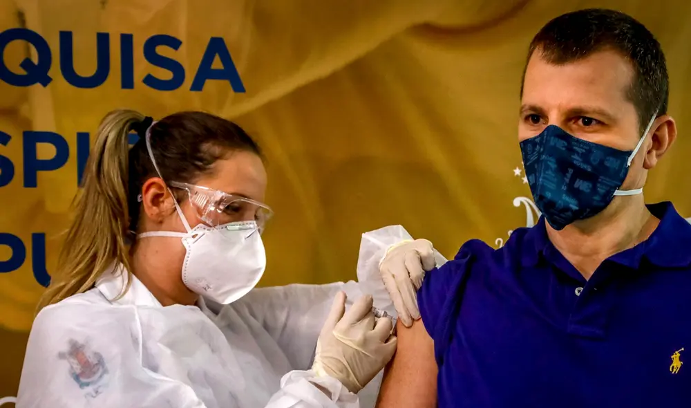 El inmunizante chino Coronavac representa cerca del 70% de las vacunas aplicadas en Brasil. Foto: AFP El inmunizante chino Coronavac representa cerca del 70% de las vacunas aplicadas en Brasil. Foto: AFP