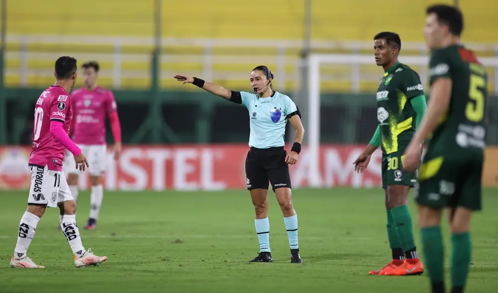 Defensa y Justicia e Independiente del Valle empatan en Florencio Varela. Foto: EFE Defensa y Justicia e Independiente del Valle empatan en Florencio Varela. Foto: EFE