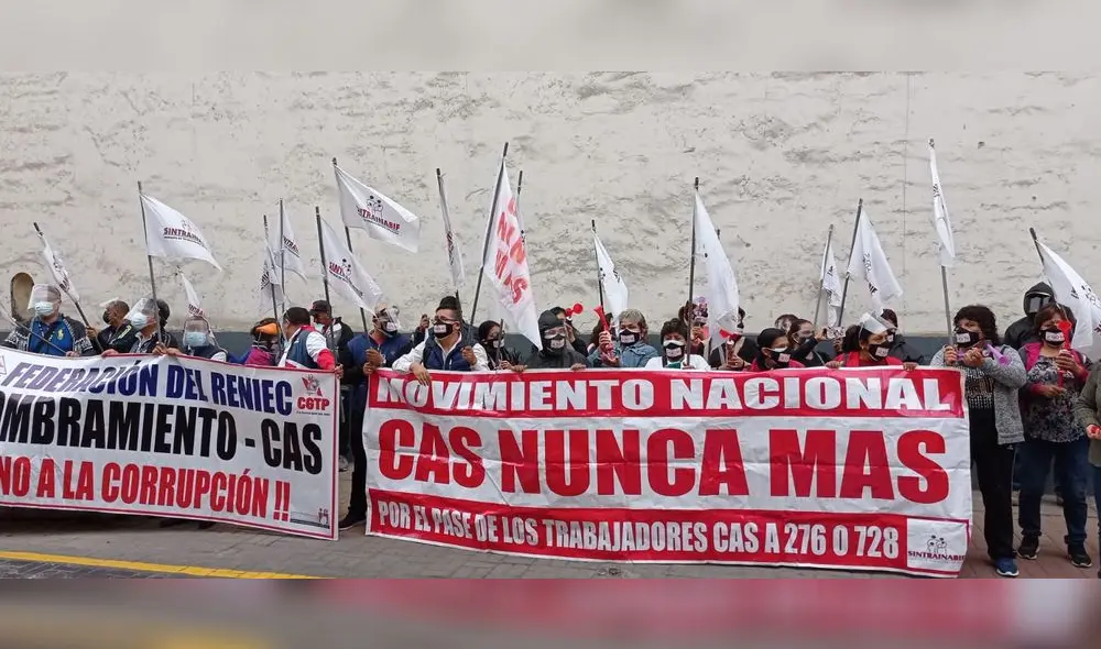 Ley ordena que trabajadores CAS pasen de forma progresiva al régimen 276 o 728. Foto: difusión Ley ordena que trabajadores CAS pasen de forma progresiva al régimen 276 o 728. Foto: difusión
