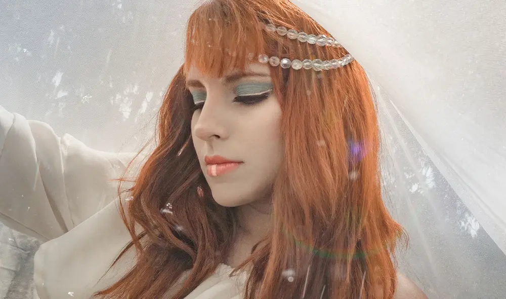 Roxie es una cantautora peruana de pop alternativo. En 2017 lanzó su primer EP Situaciones Invisibles. Foto: Roxie / Instagram