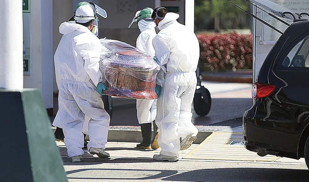 En crisis. En Arequipa sigue en alza la cifra de decesos. Foto: Clinton Medina/La República