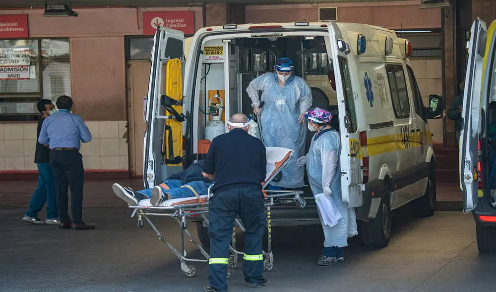 El mismo día que se comunicó el 'hongo negro' relacionado a la COVID-19, Chile notificó la segunda cantidad más alta de contagios de la pandemia. Foto: AFP El mismo día que se comunicó el 'hongo negro' relacionado a la COVID-19, Chile notificó la segunda cantidad más alta de contagios de la pandemia. Foto: AFP