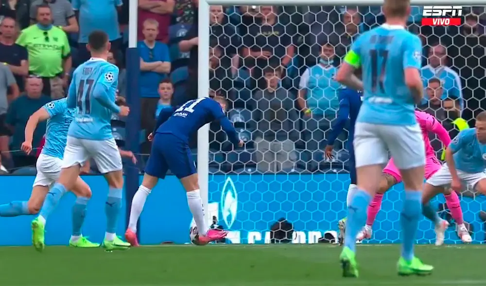 Timo Werner falla un gol cantado ante Manchester City