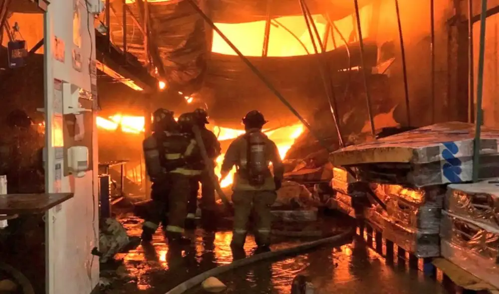 No es la primera vez que se registra un incendio en plena jornada de protestas. Foto: Cuerpo de Bomberos de Bogotá No es la primera vez que se registra un incendio en plena jornada de protestas. Foto: Cuerpo de Bomberos de Bogotá