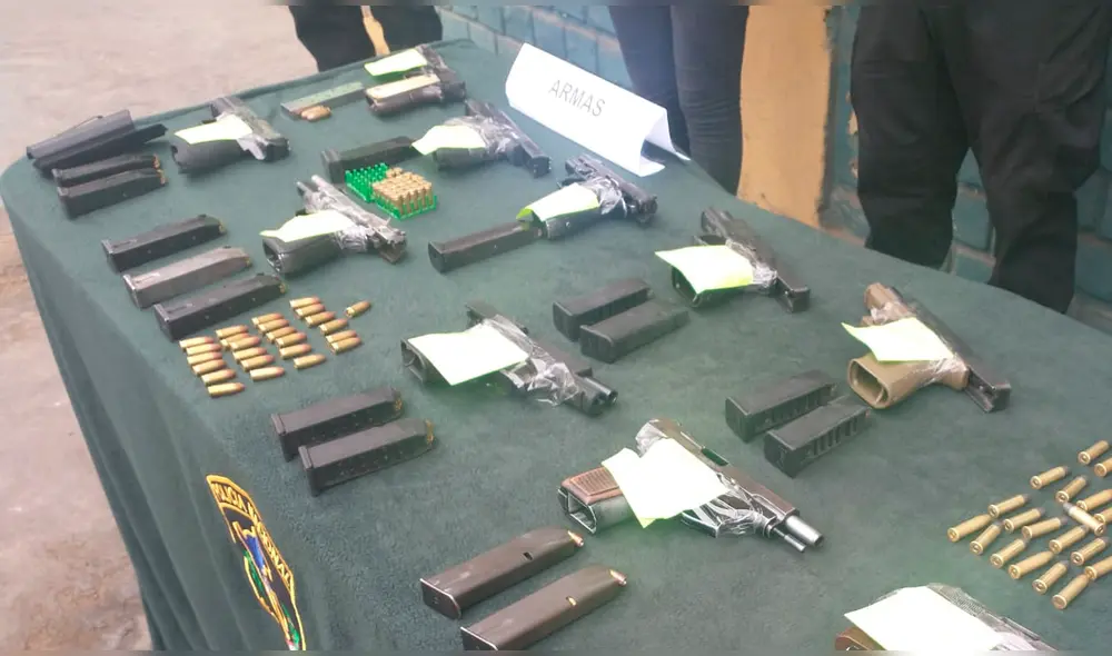 Armamento de guerra incautado. Foto: difusión Armamento de guerra incautado. Foto: difusión