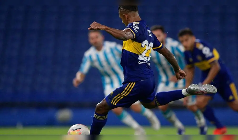 Villa acompañará a Tévez en el ataque de los bosquenses. Foto: AFP