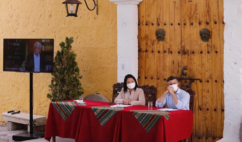 Vargas Llosa, Fujimori y Leopoldo López durante el Juramento por la Democracia en Arequipa. Foto: Oswald Charca/La República