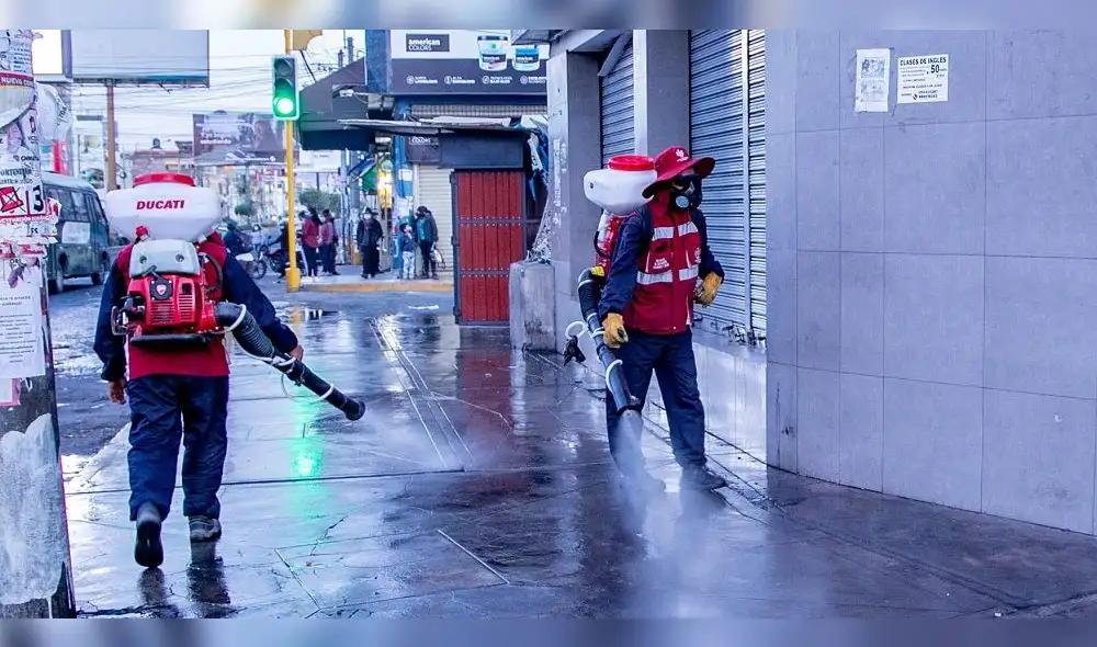 Trabajadores de limpieza están expuestos al contagio. Foto: Municipalidad de Arequipa Trabajadores de limpieza están expuestos al contagio. Foto: Municipalidad de Arequipa