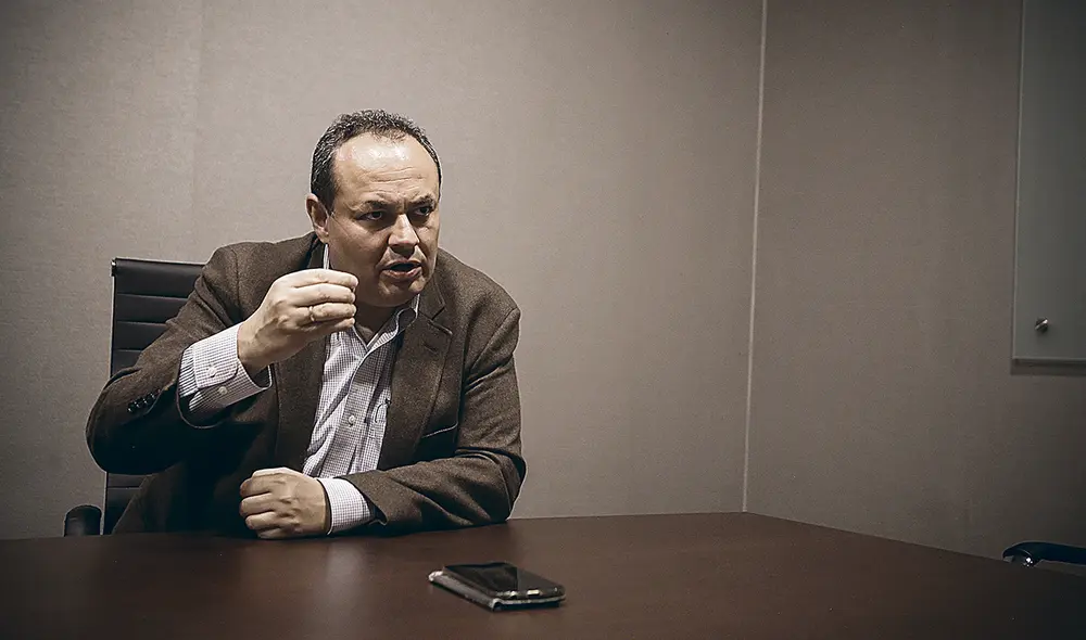 Defensa. Luis Carranza niega apoyo a Maduro y dice que solo cumplió objetivos del banco. Foto: Oswald Charca/La República