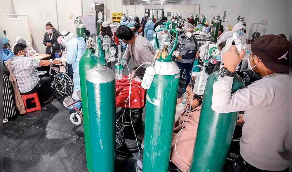 El último fin de semana, una gran cantidad de personas llegó al hospital Honorio Delgado. Según subdirector, algunos tuvieron que esperar en el suelo. El último fin de semana, una gran cantidad de personas llegó al hospital Honorio Delgado. Según subdirector, algunos tuvieron que esperar en el suelo.