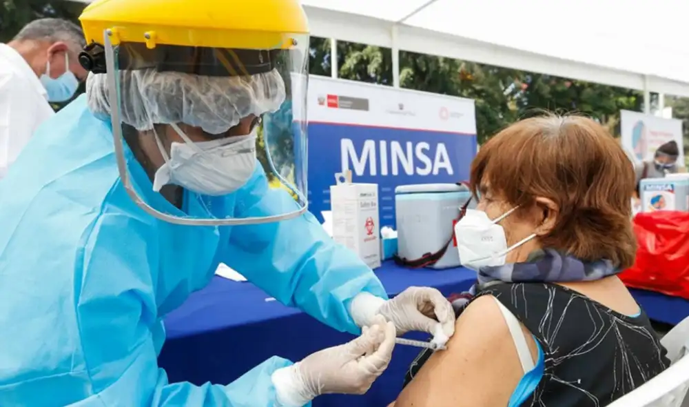 Minsa pondrá segunda dosis a rezagados en 31 centros de vacunación. Foto: Andina