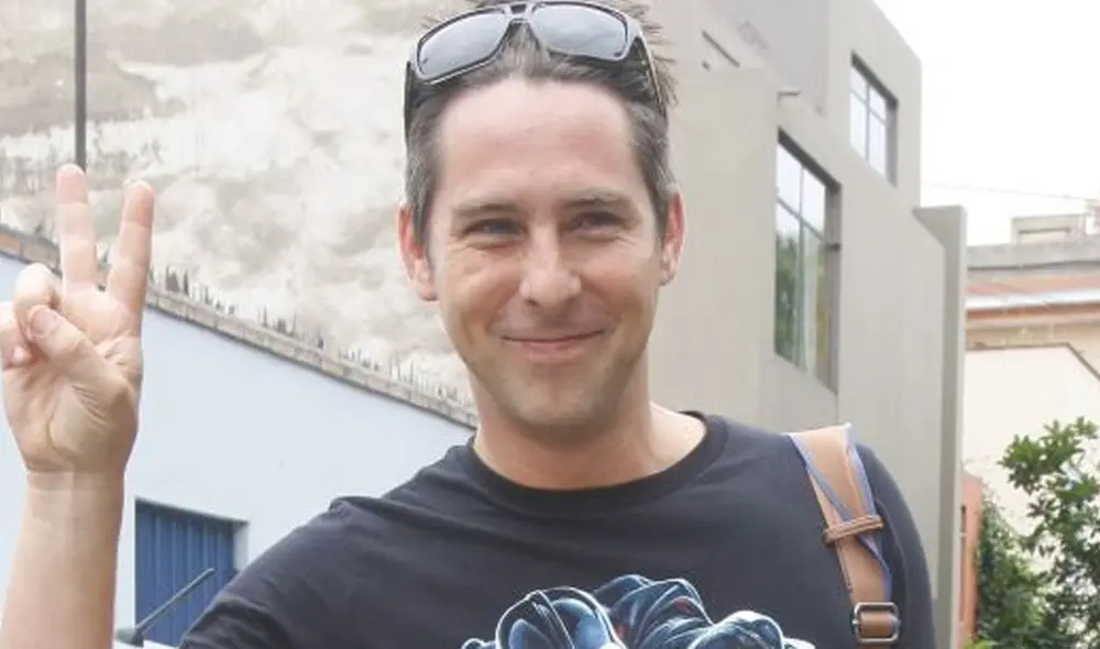 László Kovács votó por Veronica Mendoza en la primera vuelta. Foto: América TV.