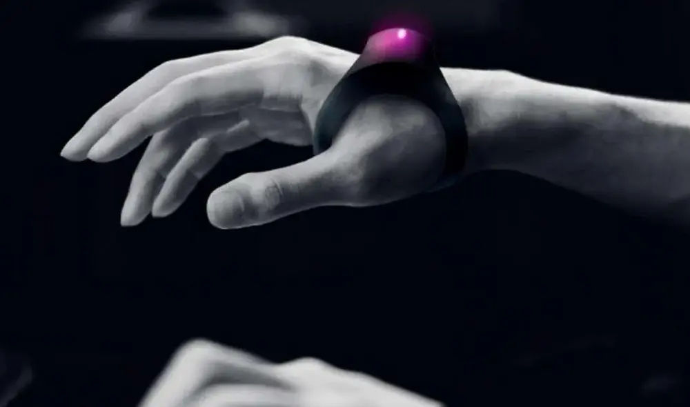 Si llegan a recaudar fondos, la pulsera se pondría a la venta en marzo de 2022. Foto: Sony Si llegan a recaudar fondos, la pulsera se pondría a la venta en marzo de 2022. Foto: Sony