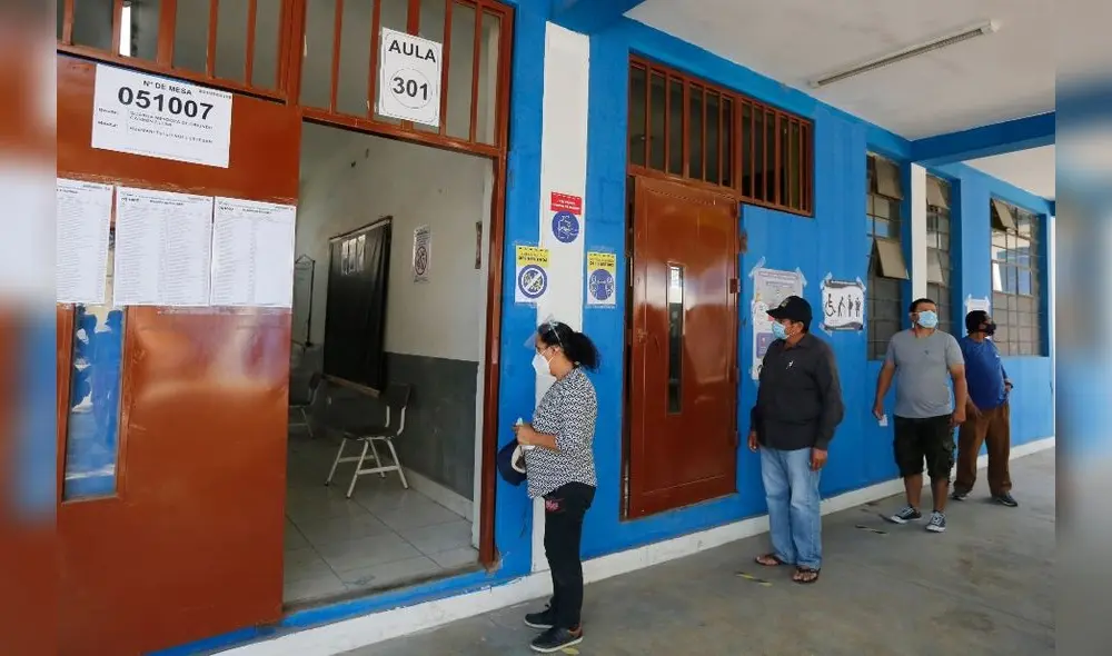 ONPE nuevamente recomienda respetar el horario escalonado. Foto: Contreras/La República ONPE nuevamente recomienda respetar el horario escalonado. Foto: Contreras/La República