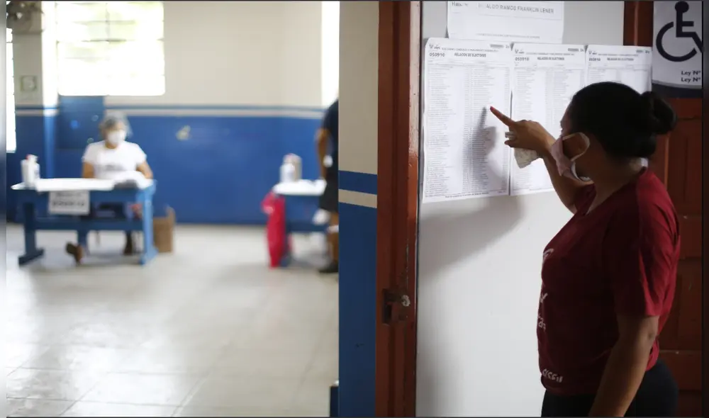 Si no acude a votar o no cumple con su deber de ser miembro de mesa o se rehúsa a reemplazarlo, el organismo electoral le impondrá una multa que oscila entre S/ 22 y S/ 220. Foto: GLR