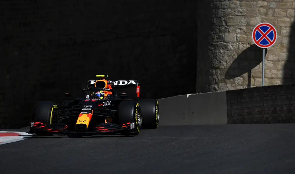 ‘Checo’ Pérez durante las qualys del GP de Azerbaiyán. Foto: AFP