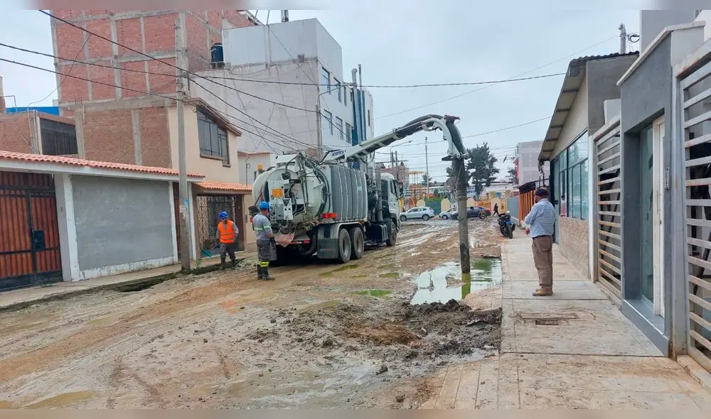 Hidrojet succionó aguas de desagües tras colapso de alcantarillado en Chiclayo. Foto: Epsel