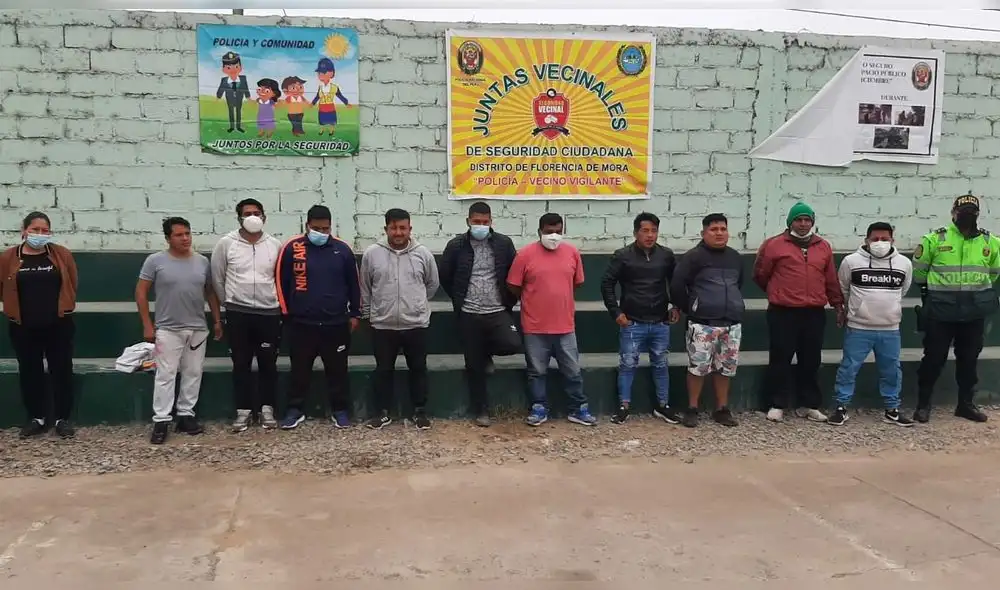 Los detenidos fueron conducidos a la Comisaría de Florencia de Mora. Foto: PNP