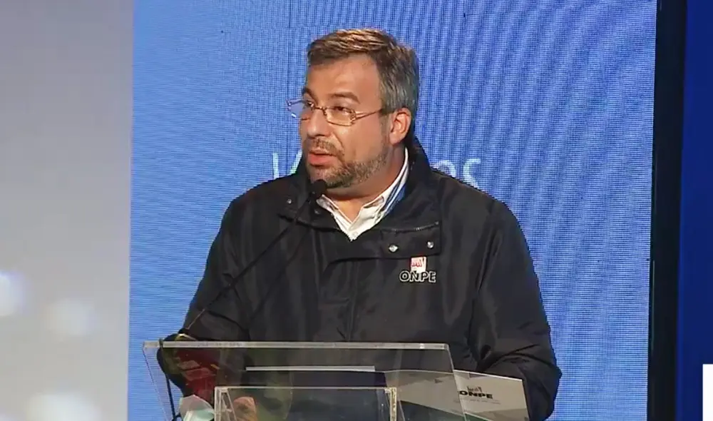 Piero Corvetto presentó los primeros resultados de la ONPE sobre la segunda vuelta. Foto: captura Facebook ONPE