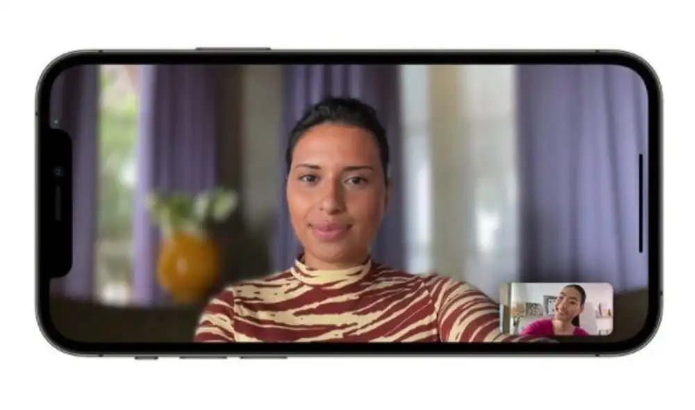 Podrás desenfocar el fondo de tus videollamadas de WhatsApp en tiempo real. Foto: Xataka
