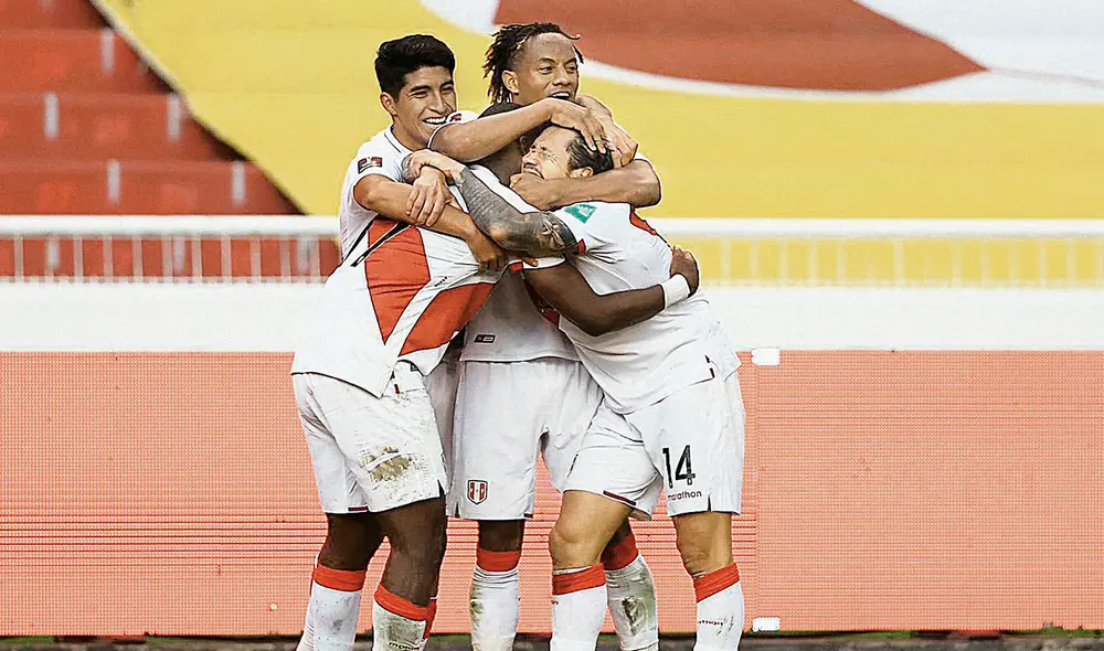 Unidos. Confundidos en un abrazo, celebran el primer triunfo en estas eliminatorias. Foto: FPF Unidos. Confundidos en un abrazo, celebran el primer triunfo en estas eliminatorias. Foto: FPF