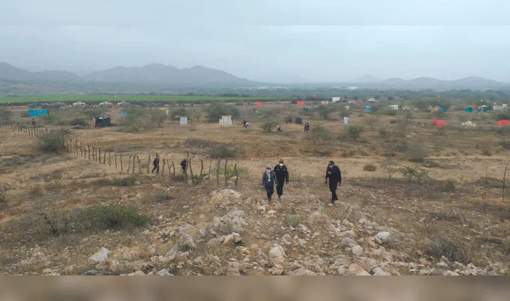 Los agentes policiales constaron que los invasores permanecen en el lugar y que han instalado chozas. Foto: Santurario Histórico de Pómac