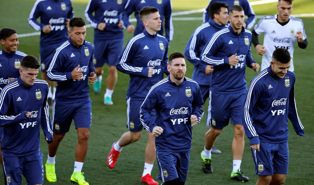 La selección de Argentina, con Lionel Messi a la cabeza, se enfrentará ante Chile, su principal rival, el lunes 14 de junio. Foto: EFE La selección de Argentina, con Lionel Messi a la cabeza, se enfrentará ante Chile, su principal rival, el lunes 14 de junio. Foto: EFE