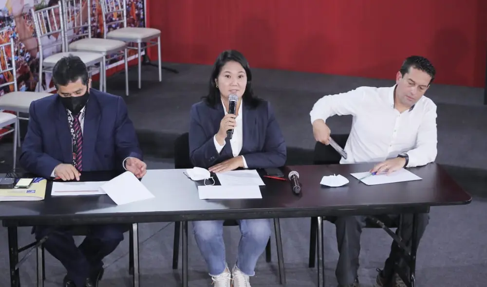 Keiko Fujimori se pronunció ante la prensa, pero no permitió contestar preguntas. Foto: John Reyes/La República