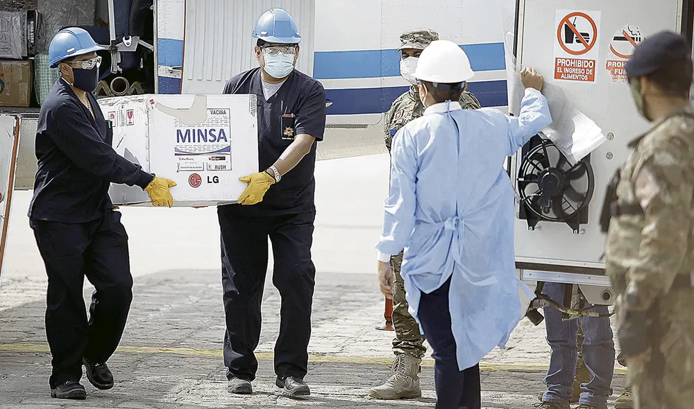 En camino. Dosis permitirán acelerar el proceso de inmunización en las regiones que tuvieron una para por las elecciones. Foto: Rodrigo Talavera/La República En camino. Dosis permitirán acelerar el proceso de inmunización en las regiones que tuvieron una para por las elecciones. Foto: Rodrigo Talavera/La República