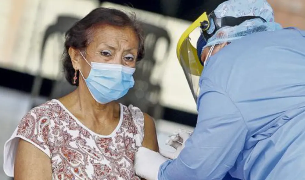 Proceso de vacunación en Perú para mayores de 60 y 62 años inició el 8 de junio. Foto: difusión Proceso de vacunación en Perú para mayores de 60 y 62 años inició el 8 de junio. Foto: difusión