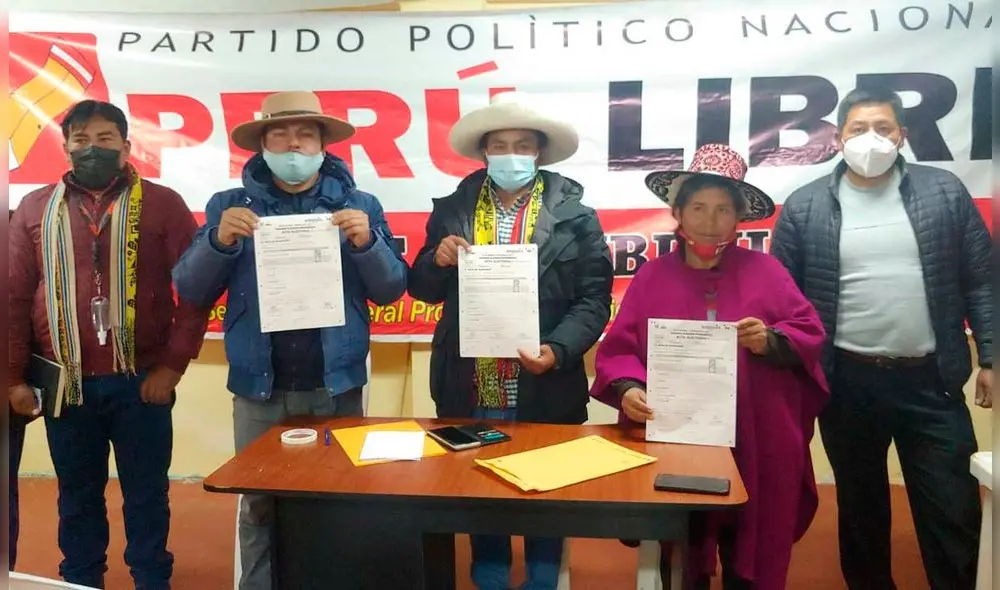 Militantes del partido del lápiz presentaron actas de sufragio. Foto: La República