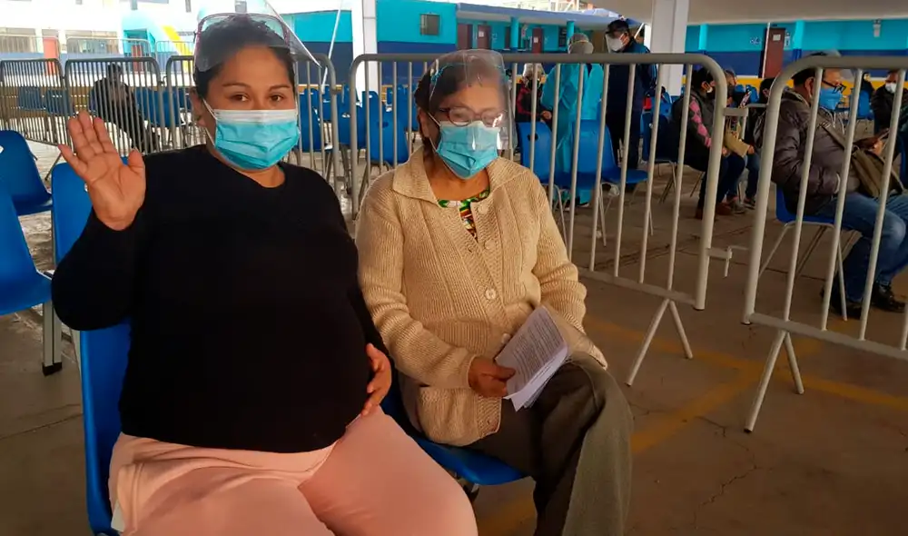 Vacunación ayudará a que exista menos colas en San Juan de Lurigancho. Foto: URPI-LR