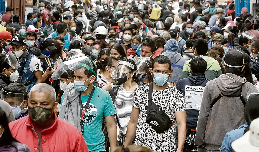 Multitud. Aglomeraciones podrían desatar algunos brotes. Foto: Aldair Mejía/La República