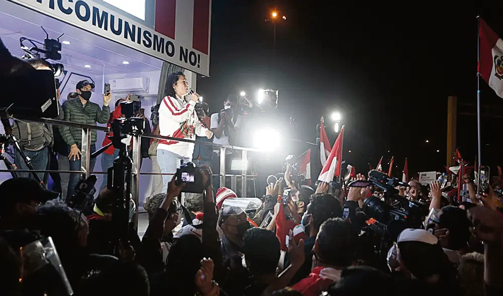 Fuerza Popular. Keiko Fujimori participó en marcha "Respeta mi voto", que evitó vacunación. Foto: difusión