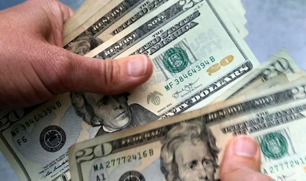 El dólar BCV sirve como referencia para gran cantidad de personas en Venezuela. Foto: AFP El dólar BCV sirve como referencia para gran cantidad de personas en Venezuela. Foto: AFP