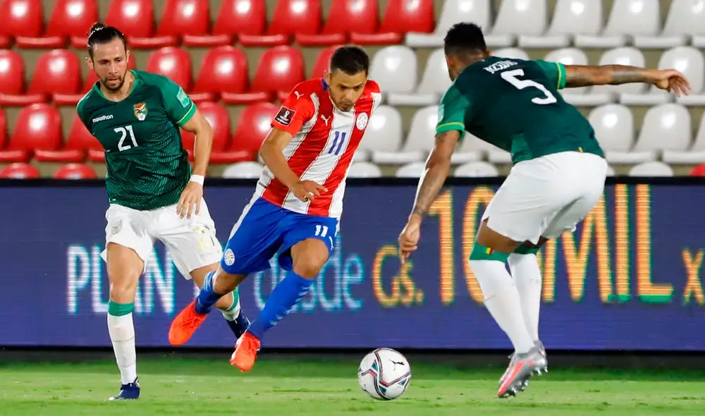 El último Paraguay vs. Bolivia, jugado en noviembre de 2020, terminó en empate 2-2. Foto: EFE El último Paraguay vs. Bolivia, jugado en noviembre de 2020, terminó en empate 2-2. Foto: EFE