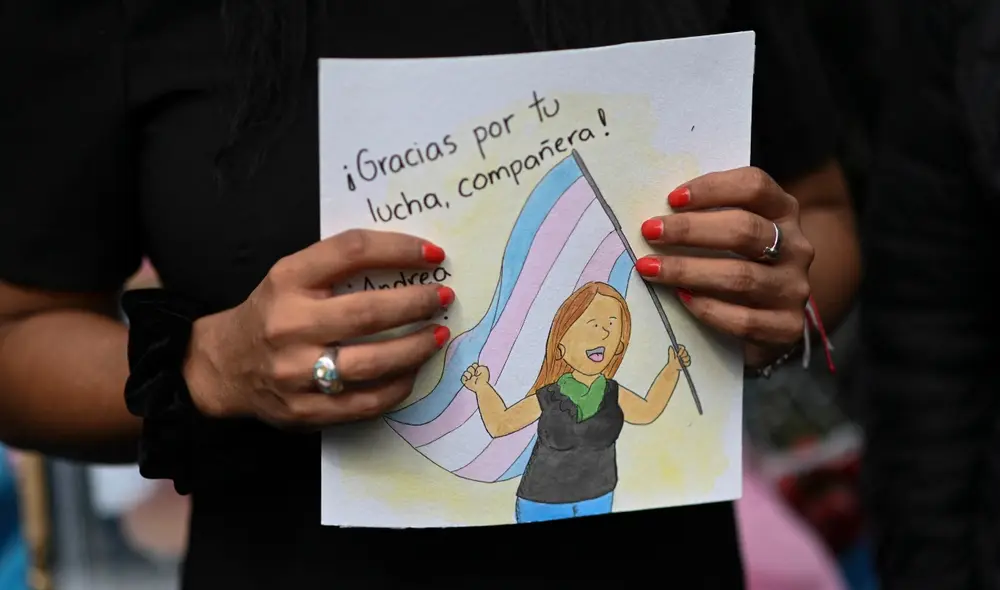 Compañeras de Andrea González reclamaron por justicia a las autoridades de Guatemala ante el crimen de la activista trans. Foto: AFP/Johan Ordonez Compañeras de Andrea González reclamaron por justicia a las autoridades de Guatemala ante el crimen de la activista trans. Foto: AFP/Johan Ordonez