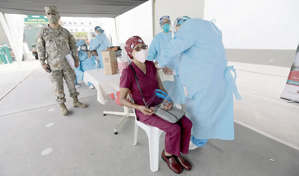 Proceso. Casi todo el personal de salud ha sido inmunizado. Foto: difusión Proceso. Casi todo el personal de salud ha sido inmunizado. Foto: difusión