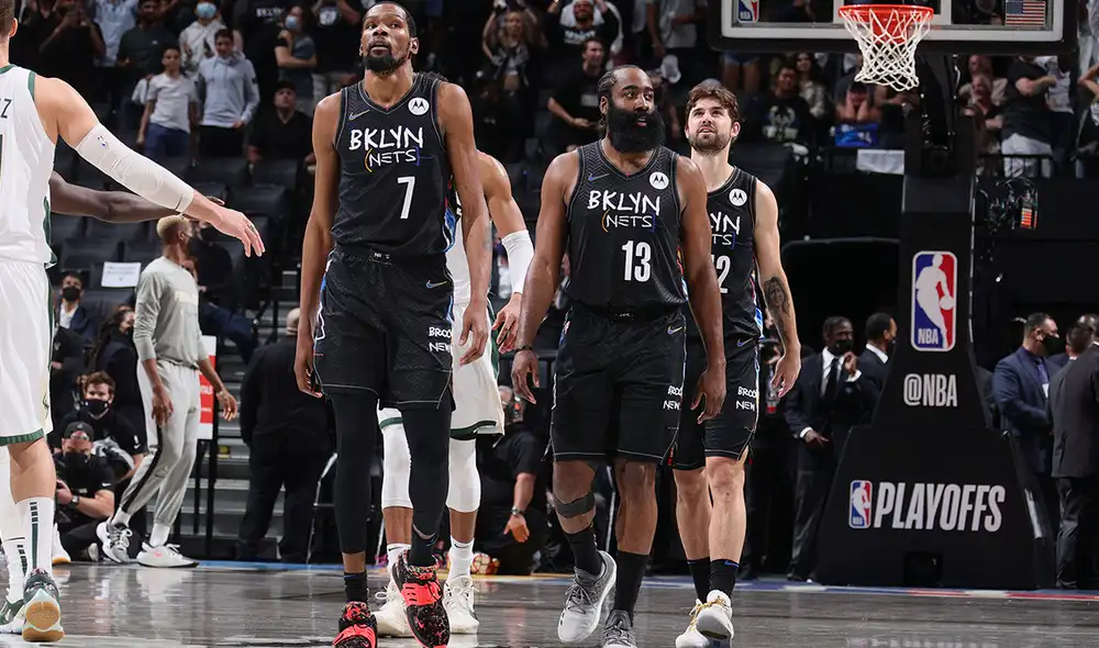 Brooklyn Nets derrotaron a los Bucks en el quinto juego de las semifinales de conferencia. Foto: AFP