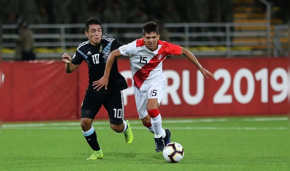 Burlamaqui con la camiseta blanquirroja en el Campeonato Sudamericano Sub-17. Foto: Andina Burlamaqui con la camiseta blanquirroja en el Campeonato Sudamericano Sub-17. Foto: Andina